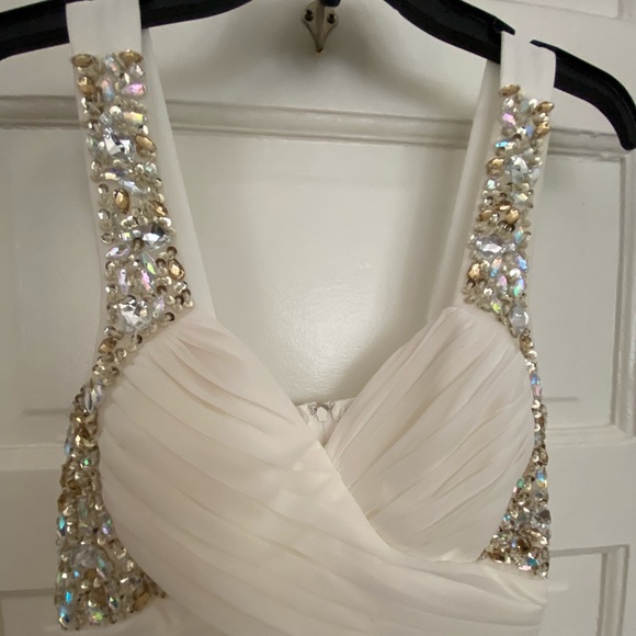 LONG white, crystallized dress w/ zipper - Picture 4 of 5